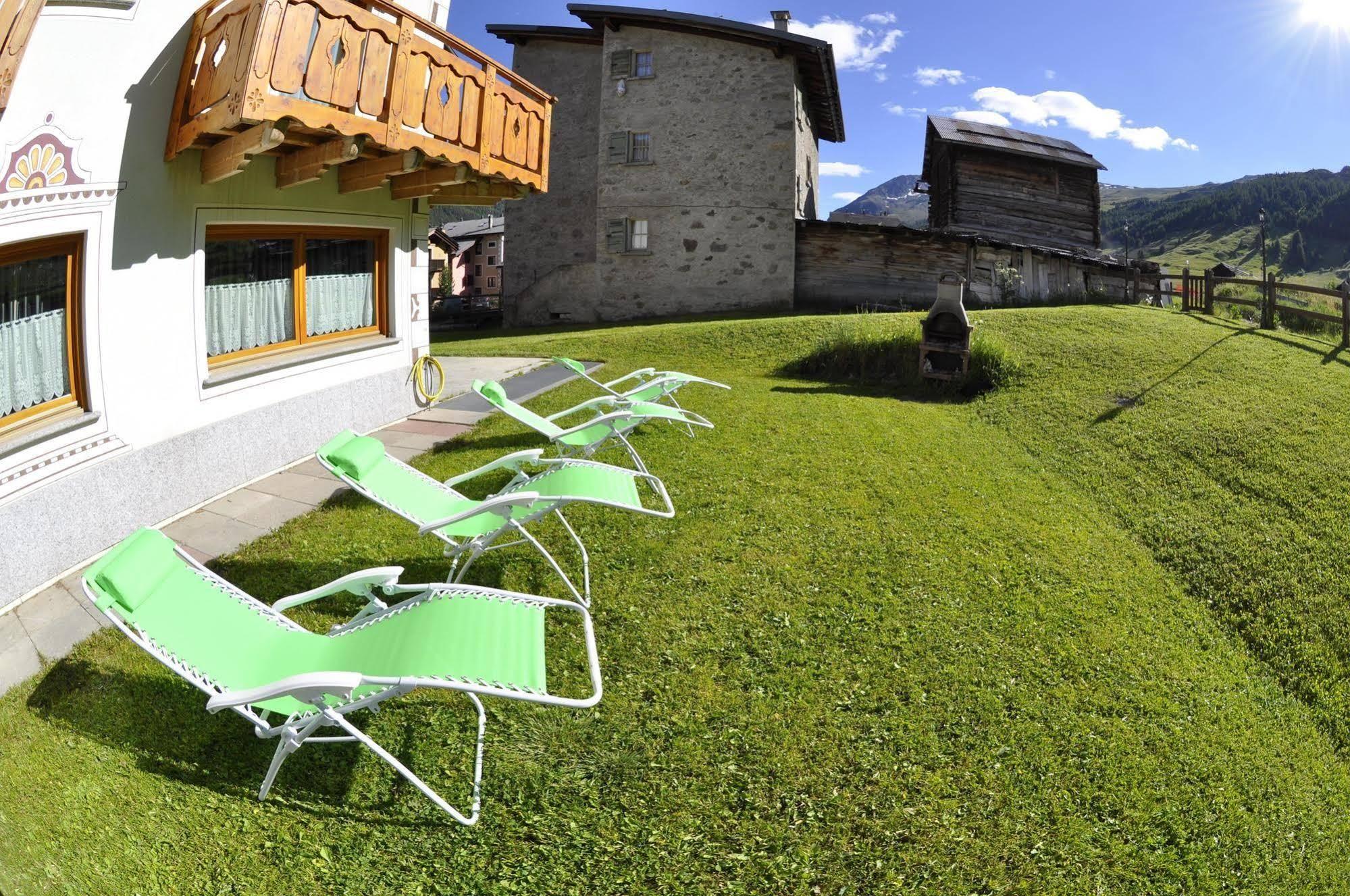 Alpen Royal By Livigno Accomodation Zewnętrze zdjęcie